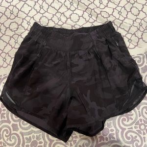 lululemon hotty hot shorts 4 inch